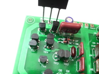 Differential Amp Regulator